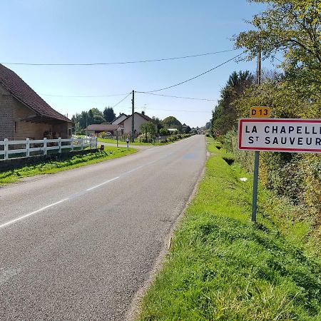 Gite Le Petit Pied-A-Terre La Chapelle-Saint-Sauveur  Eksteriør billede