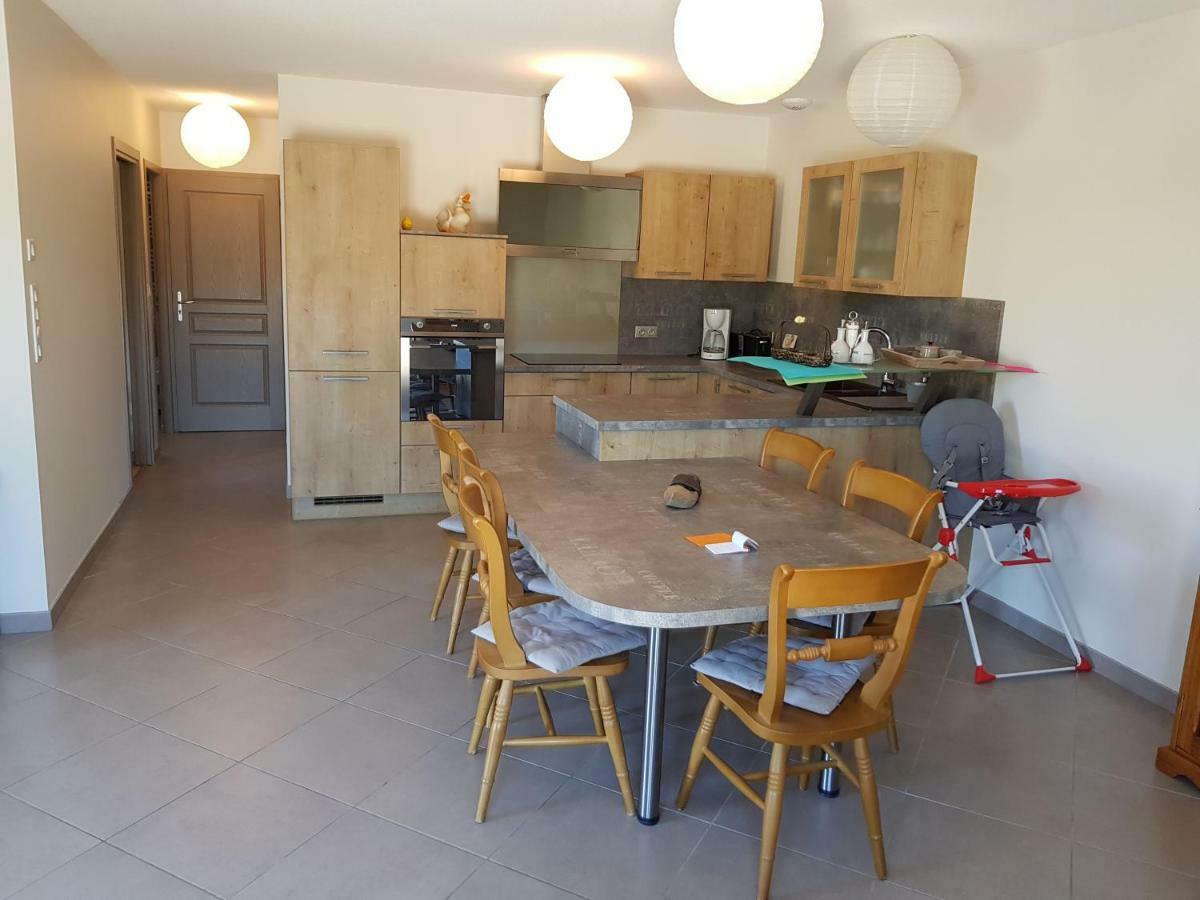 Gite Le Petit Pied-A-Terre La Chapelle-Saint-Sauveur  Eksteriør billede